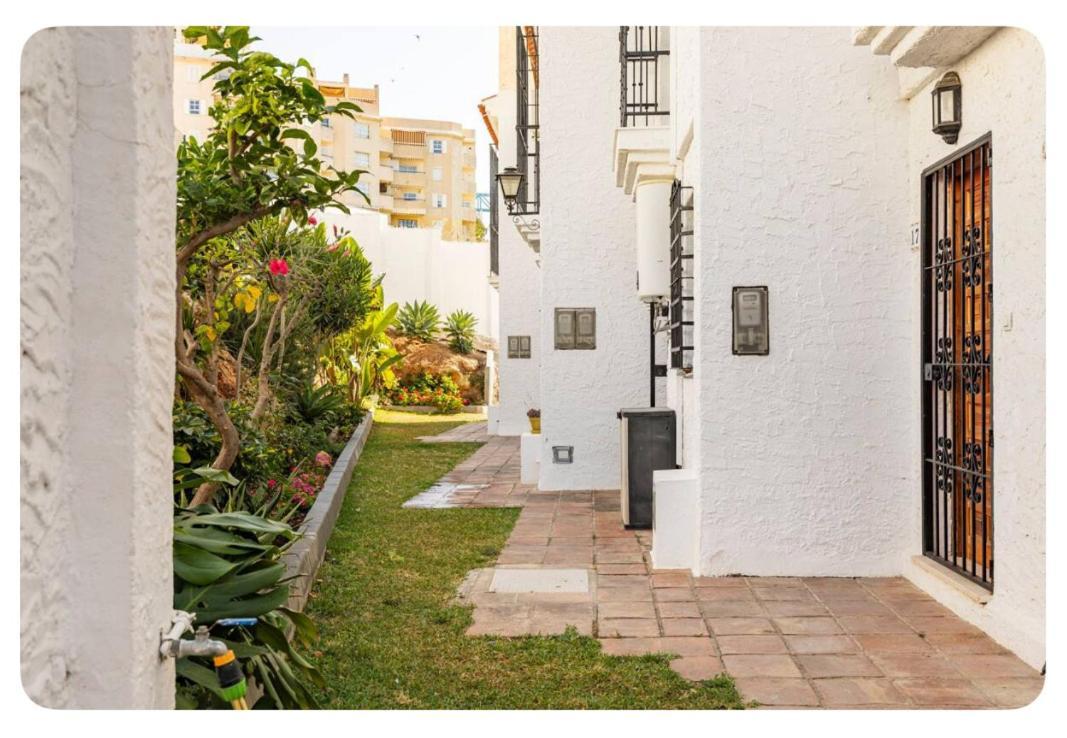 La Casa En La Carihuela Playa A 4 Minutos A Pie Villa Torremolinos Eksteriør billede