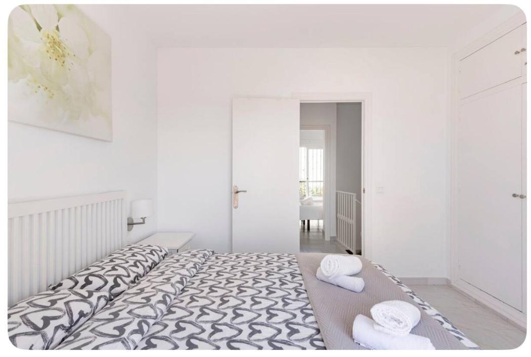 La Casa En La Carihuela Playa A 4 Minutos A Pie Villa Torremolinos Eksteriør billede