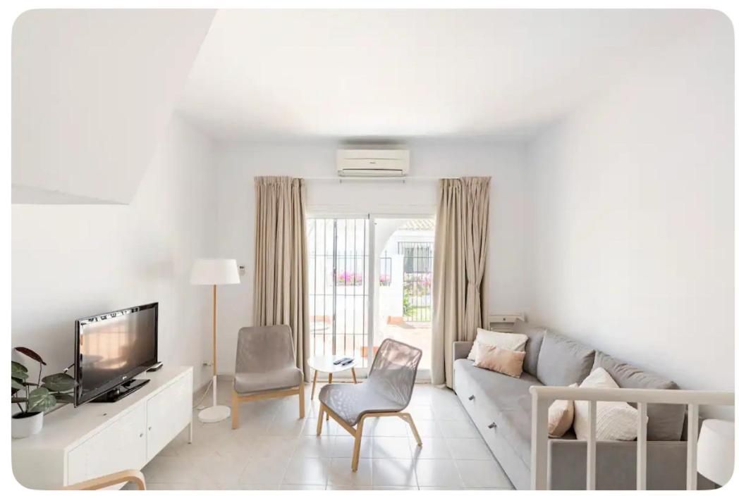 La Casa En La Carihuela Playa A 4 Minutos A Pie Villa Torremolinos Eksteriør billede