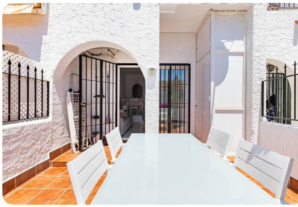 La Casa En La Carihuela Playa A 4 Minutos A Pie Villa Torremolinos Eksteriør billede