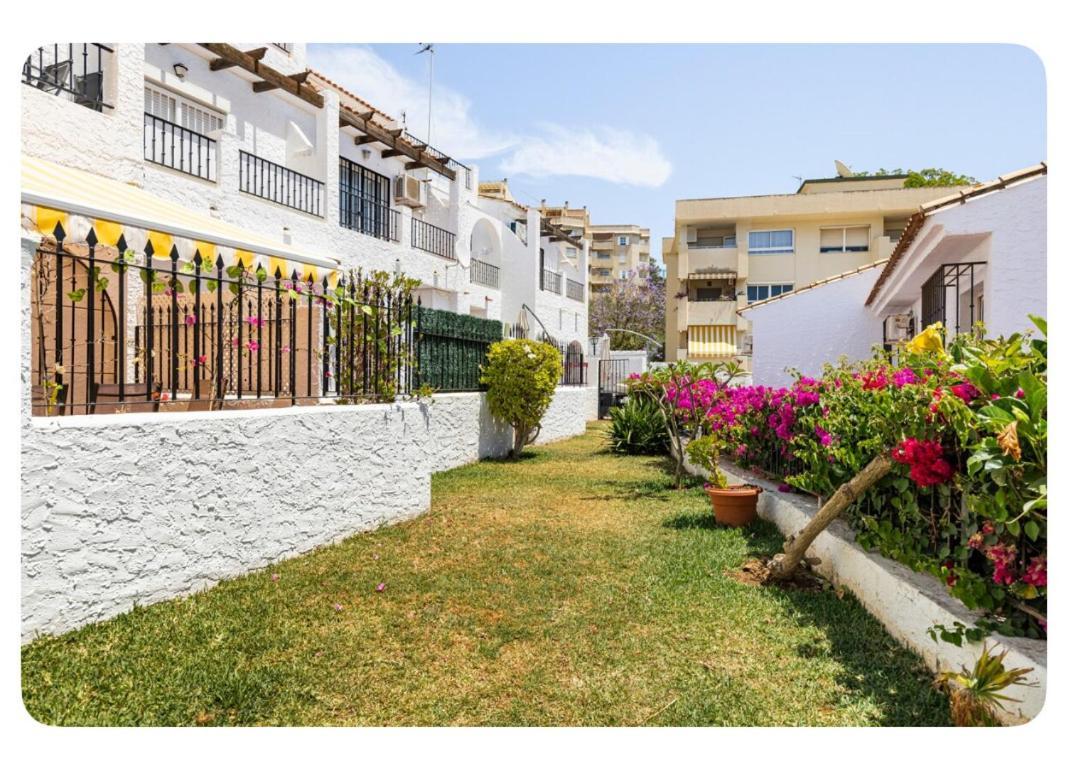 La Casa En La Carihuela Playa A 4 Minutos A Pie Villa Torremolinos Eksteriør billede
